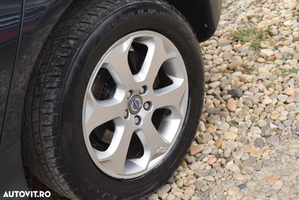 Volvo XC 60 D5 AWD Kinetic - 25