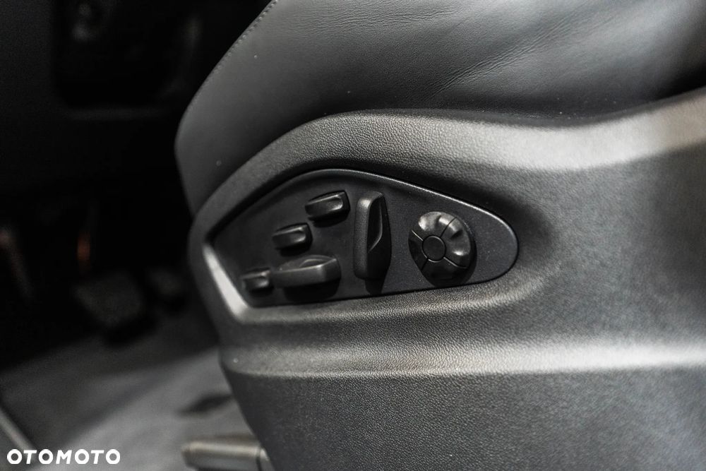 Porsche Cayenne E-Hybrid PHEV Black Edition - 34