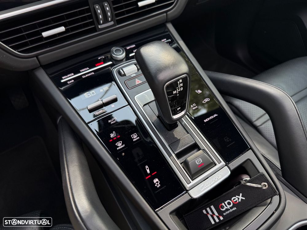 Porsche Cayenne E-Hybrid Tiptronic S Platinum Edition - 29