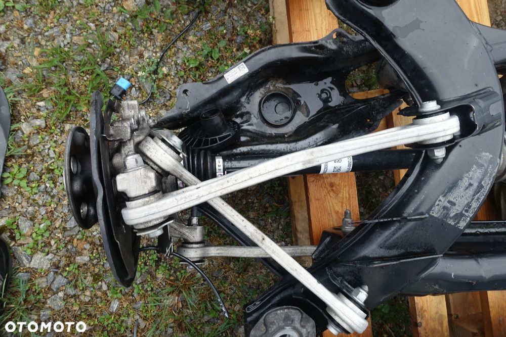 DYFER MOST TYLNY ZAWIESZENIE WAHACZE PÓŁOŚ MERCEDES W205 17r. - 11