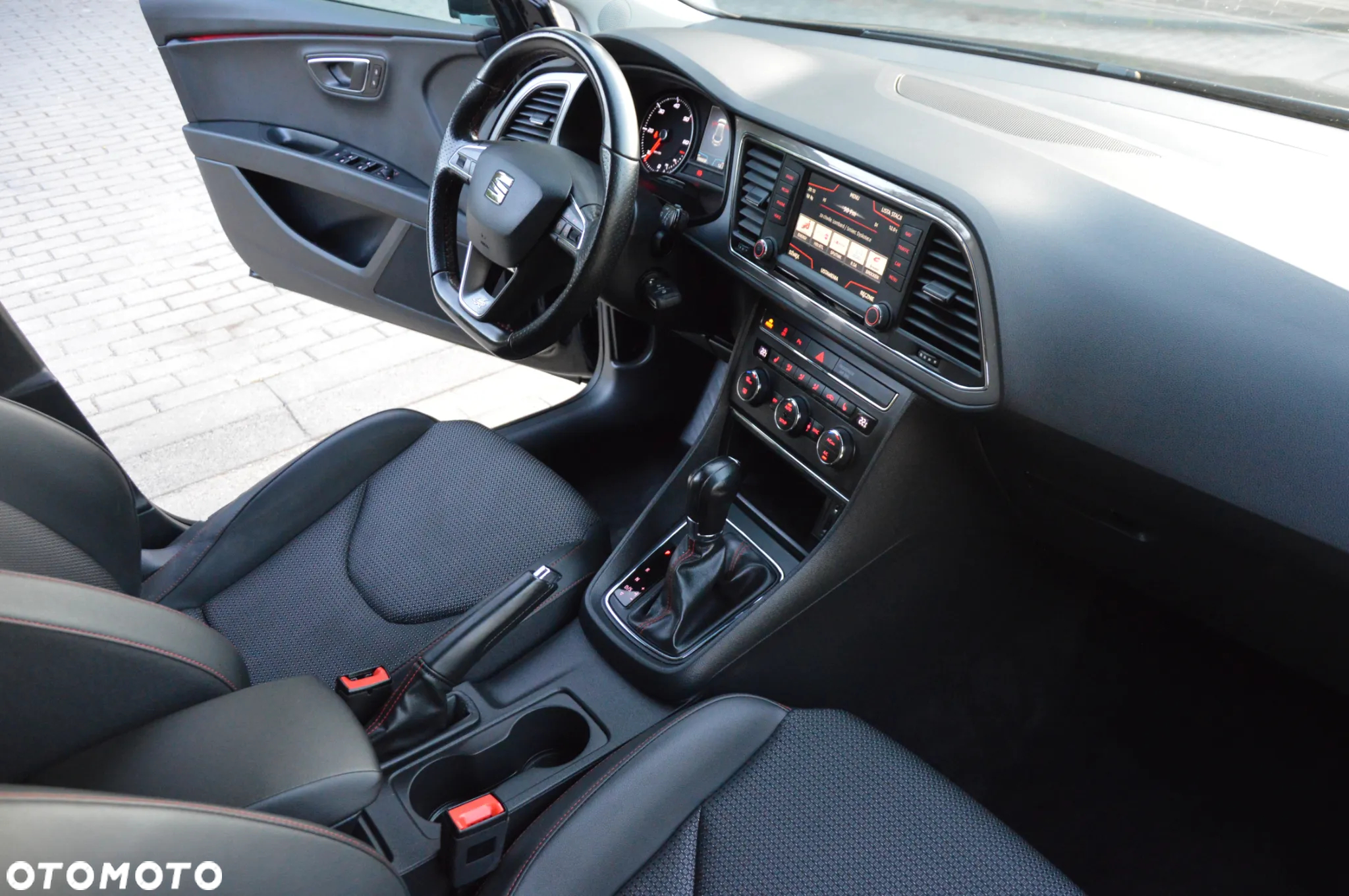 Seat Leon ST 2.0 TDI DPF DSG FR - 13