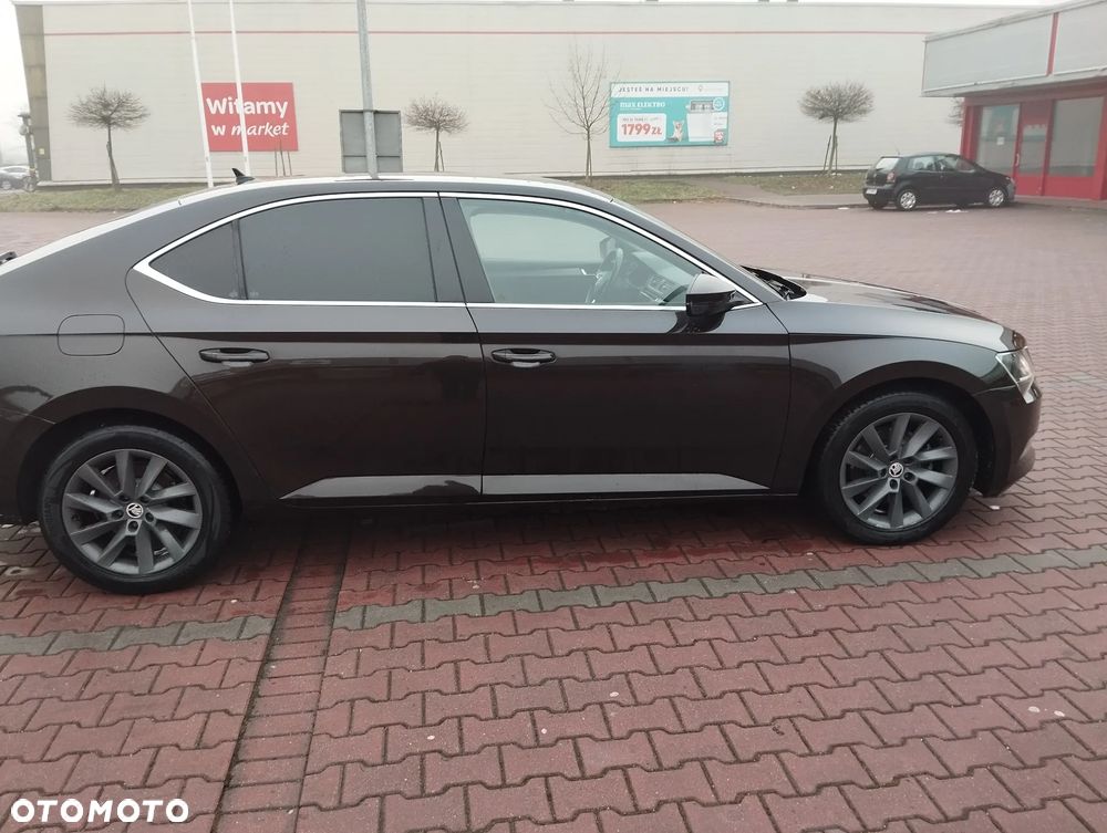 Skoda Superb 1.4 TSI 4x4 ACT Ambition - 4
