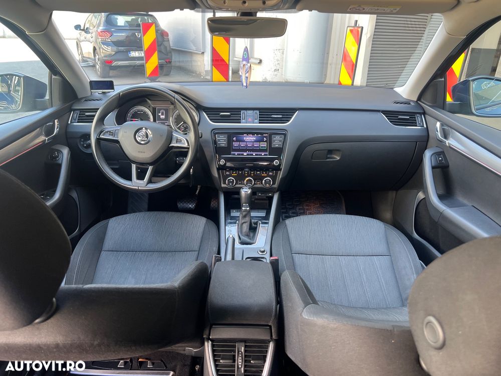 Skoda Octavia 1.6 TDI DSG Ambition - 4