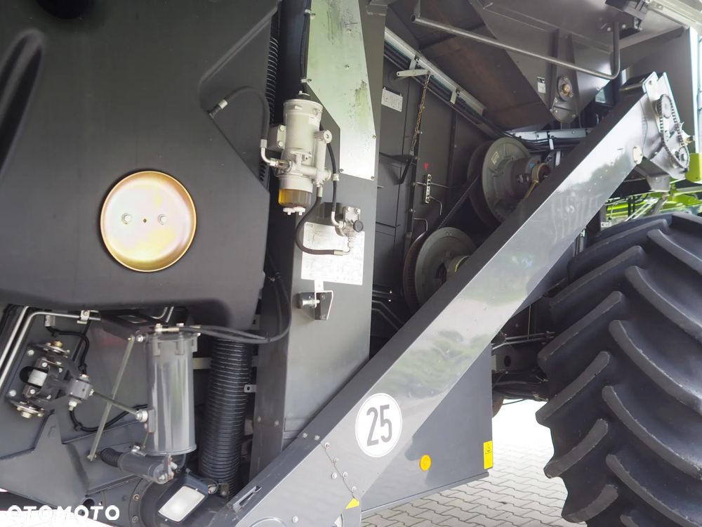 Claas Tucano 440 + V620 - 11