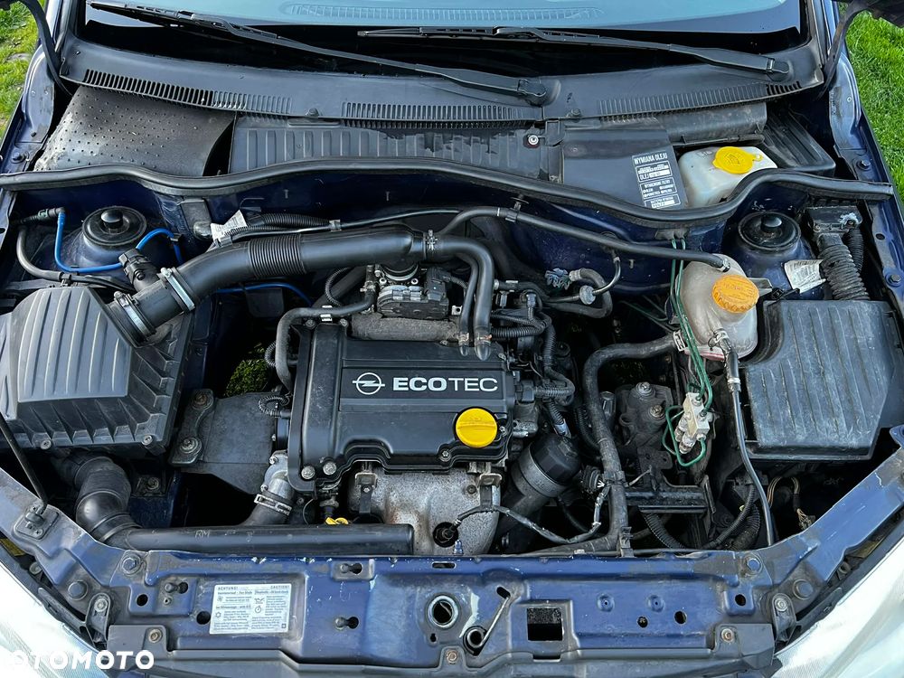 Opel Corsa 1.0 12V Cosmo - 12