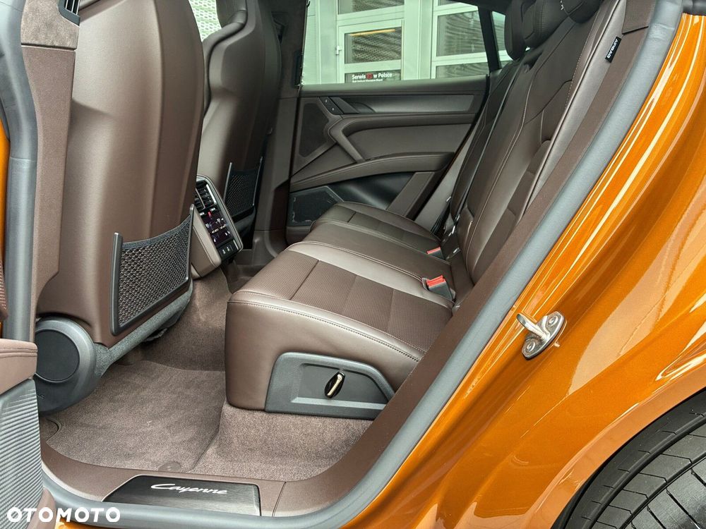 Porsche Cayenne - 23