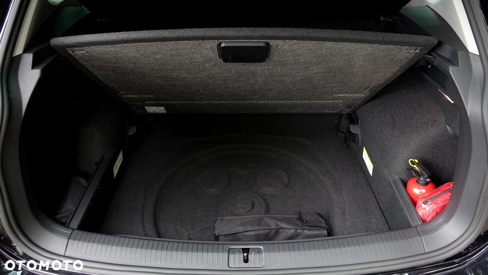 Volkswagen Tiguan - 33