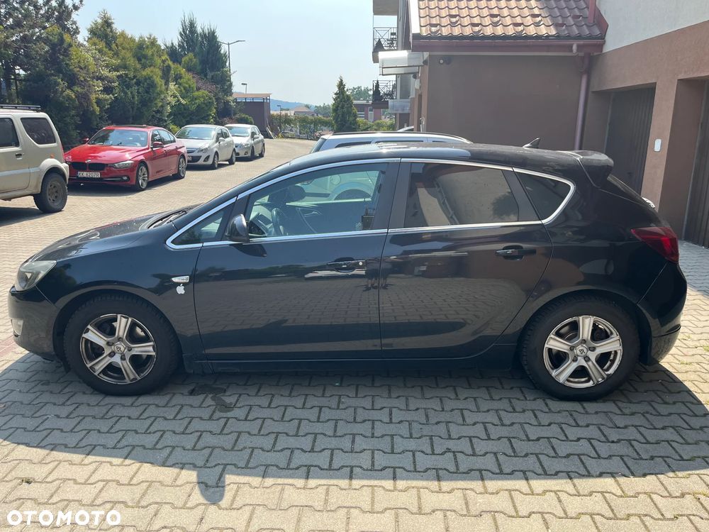 Opel Astra 1.6 Turbo Sport - 4