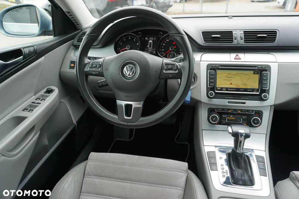 Volkswagen Passat 3.2 V6 FSI 4Mot Highline DSG - 15