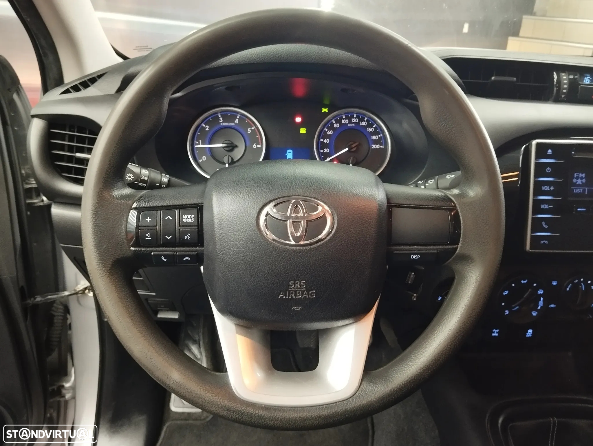 Toyota Hilux 2.4 D-4D 4WD CD CM - 15
