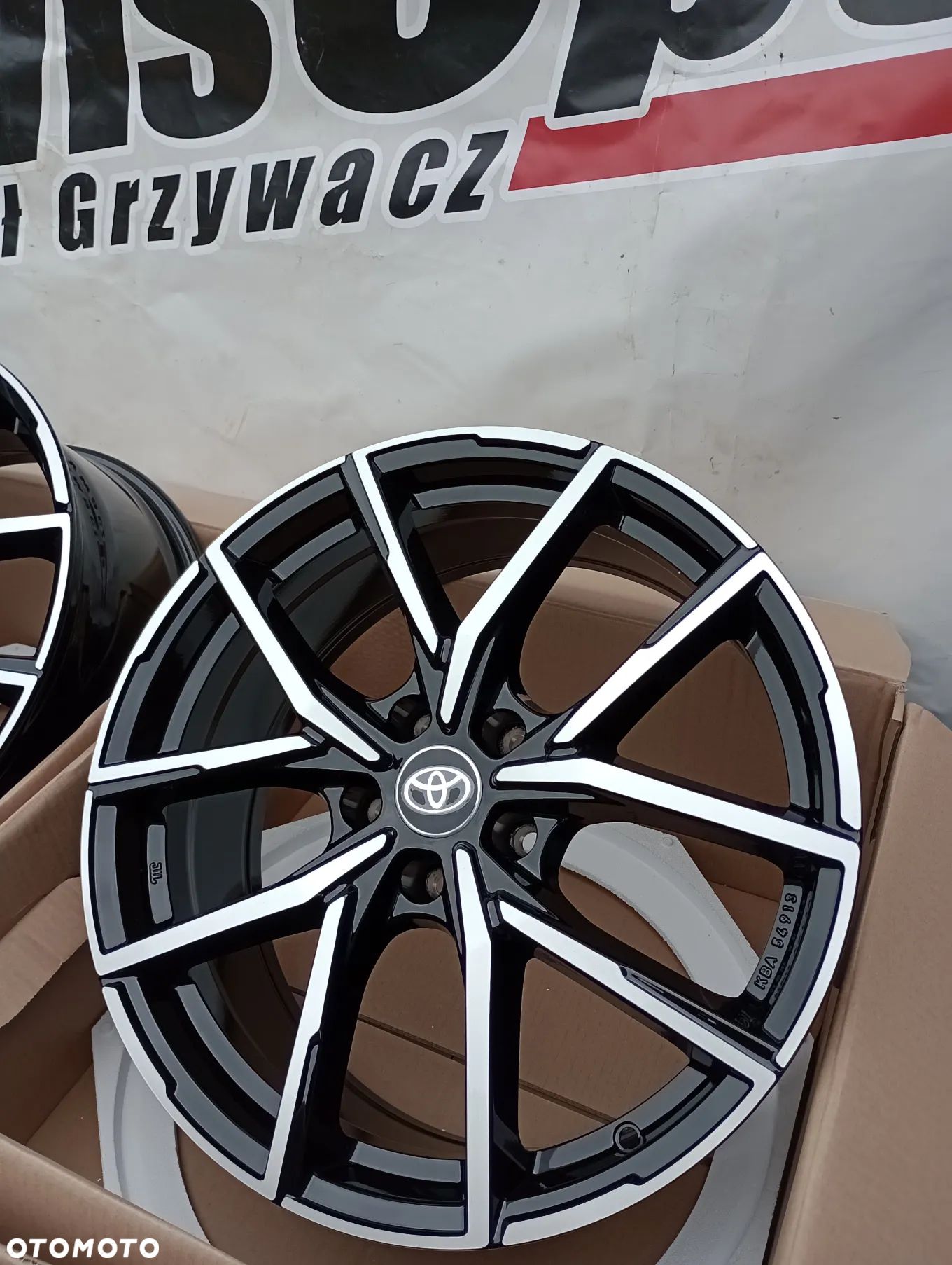 FELGI ALUMINIOWE NOWE 5x114 R19 8J ET40 TOYOTA AURIS AVENSIS BZ4X CAMRY C-HR COROLLA RAV4 VERSO YARIS CROSS - 1