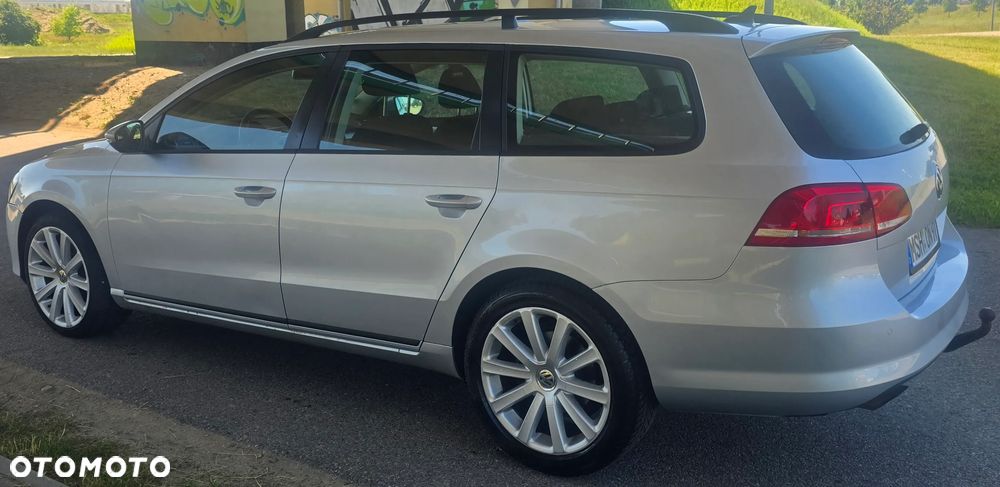 Volkswagen Passat 2.0 TDI DPF BlueMotion Technology Trendline - 9