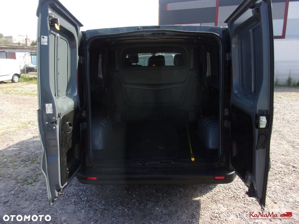 Renault Trafic - 15