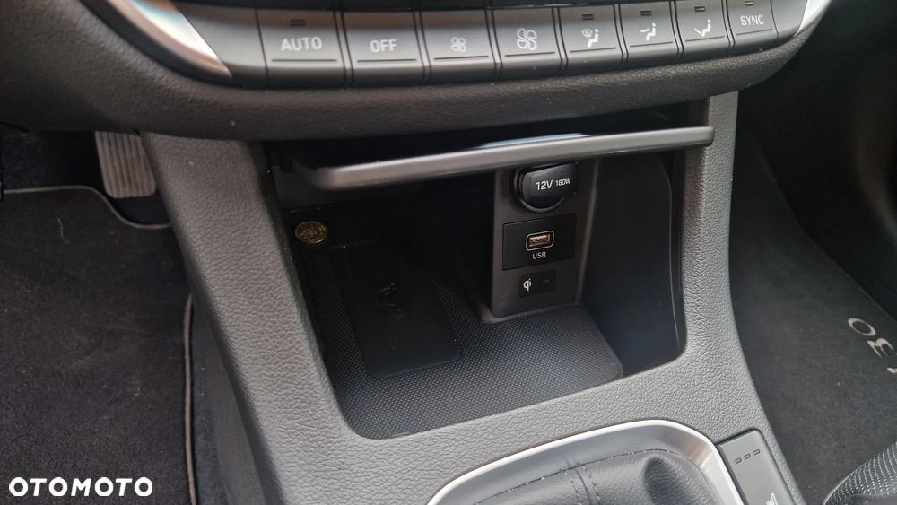 Hyundai i30 1.5 T-GDI 48V-Hybrid Advantage - 11