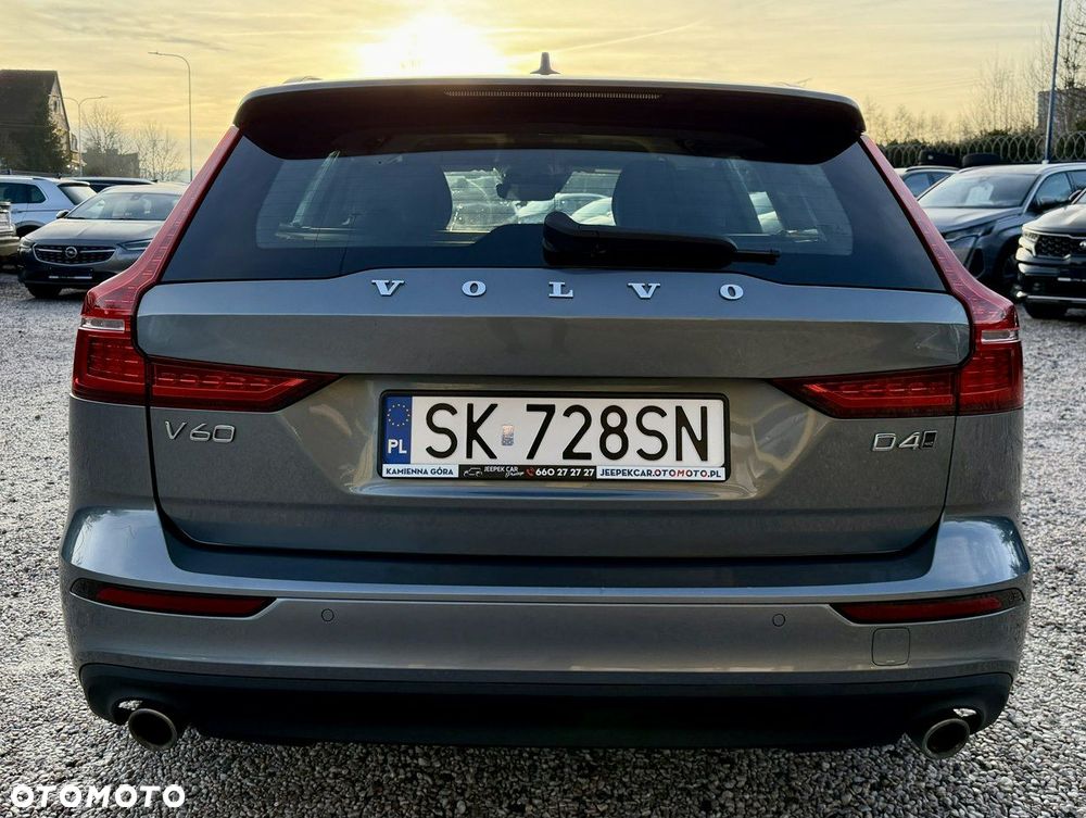 Volvo V60 D4 Geartronic Momentum Pro - 33