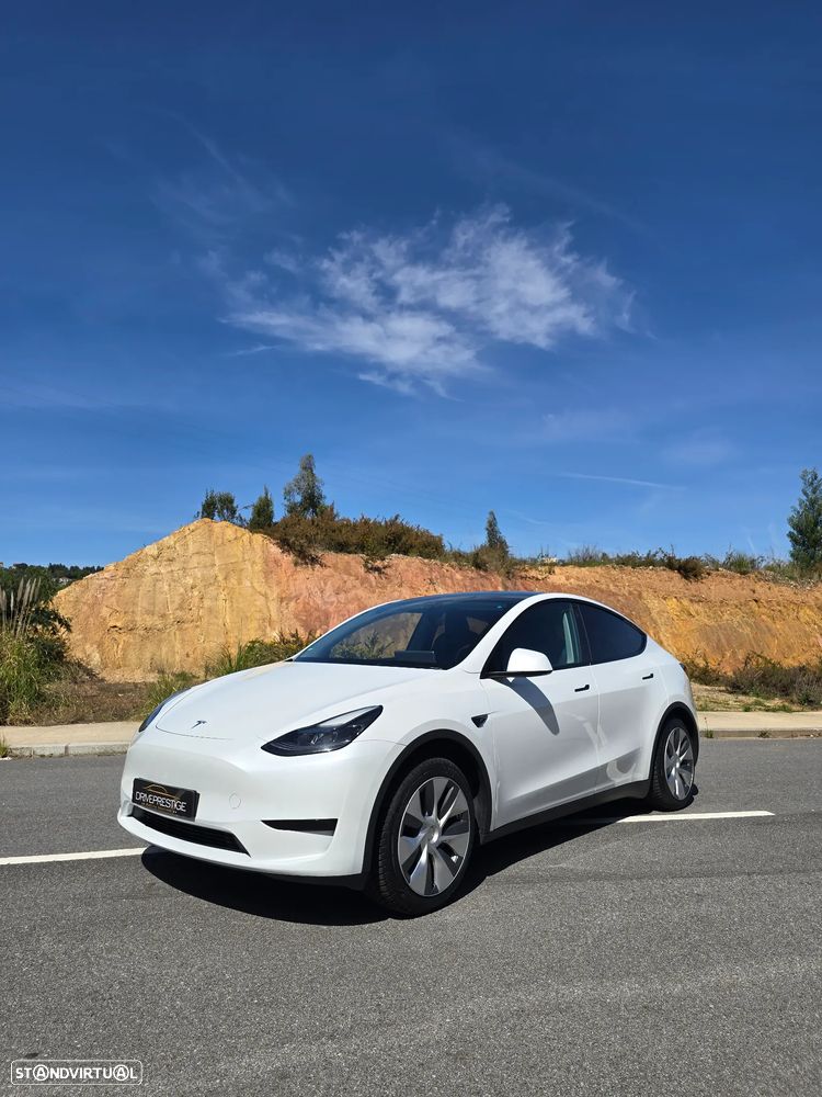 Tesla Model Y RWD - 8