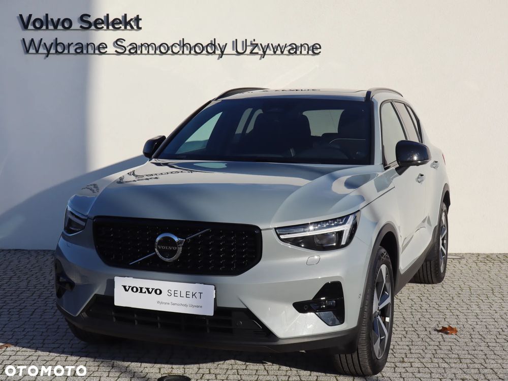 Volvo XC 40 B4 Plus Dark - 1