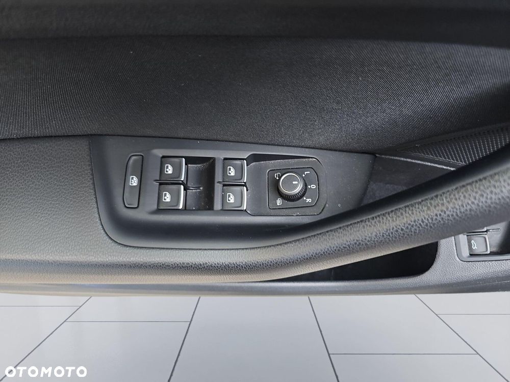 Volkswagen Passat - 21