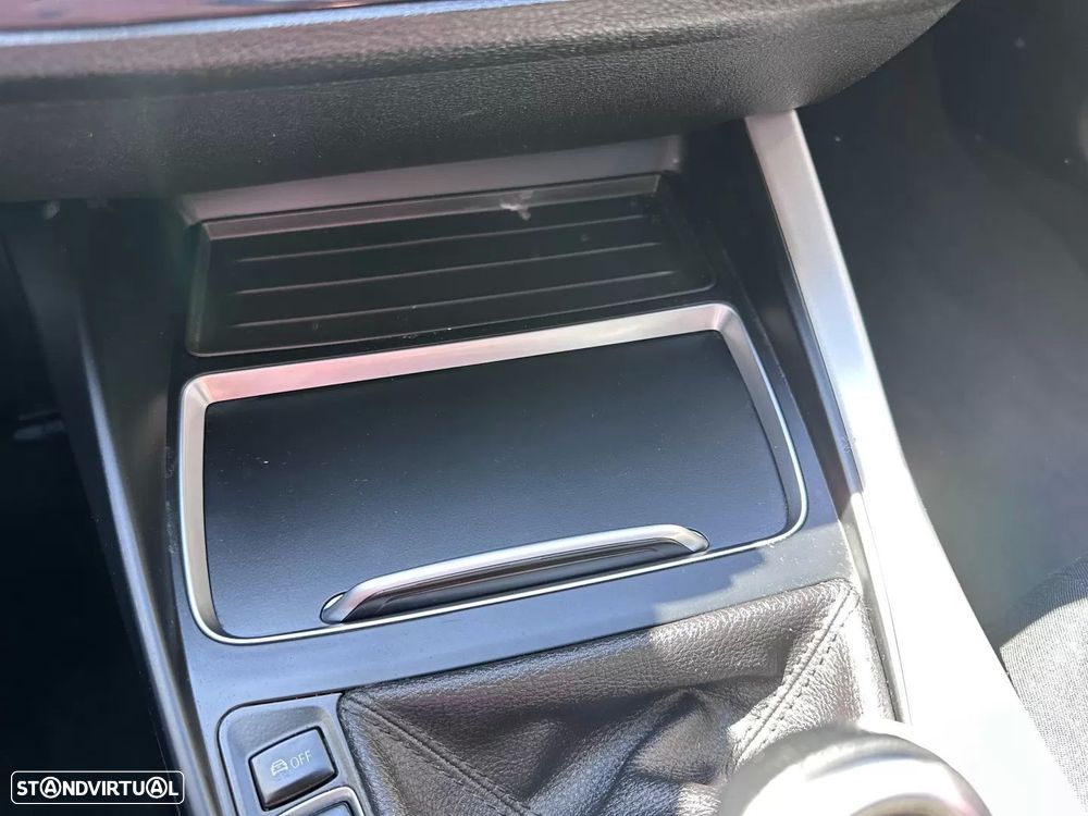 BMW 116 d Sport Line - 23