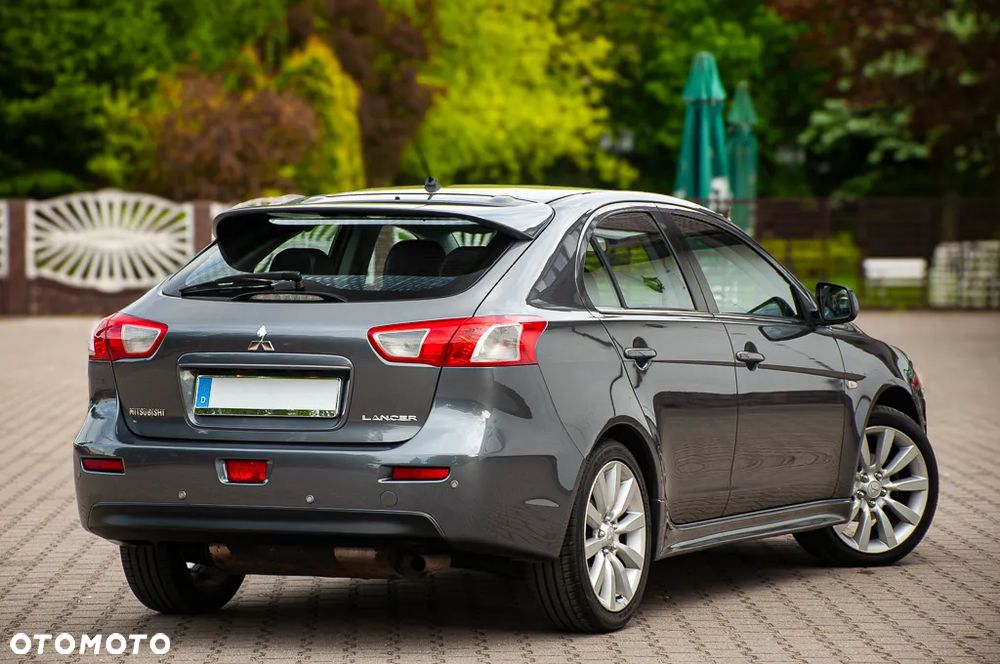 Mitsubishi Lancer 1.8 CVT Intense - 23