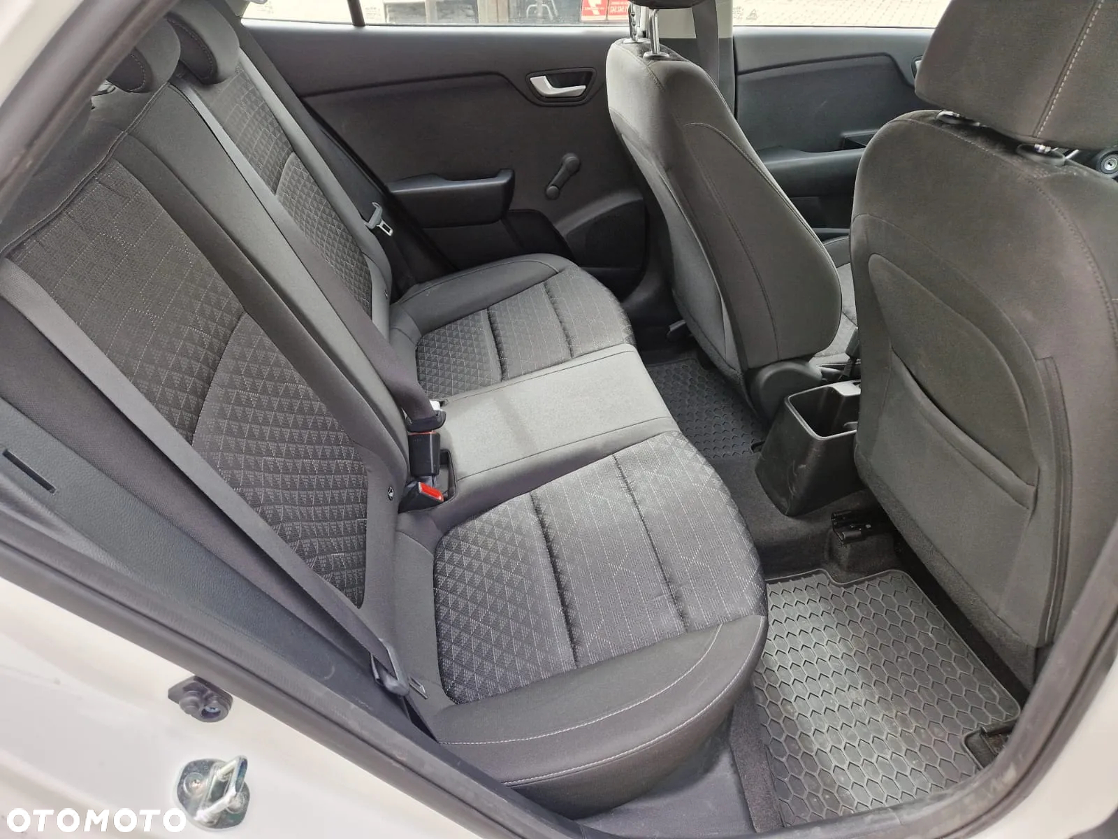 Kia Rio 1.2 M - 15