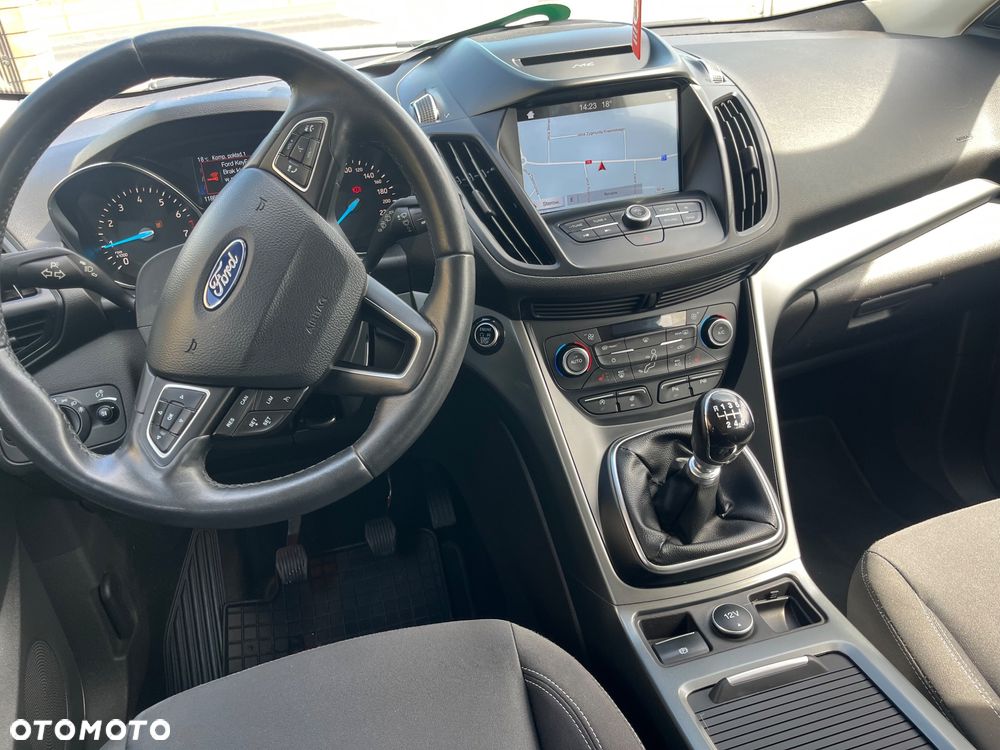 Ford Kuga 1.5 EcoBoost 2x4 Cool & Connect - 9