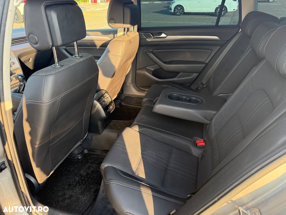 Volkswagen Passat Alltrack - 13