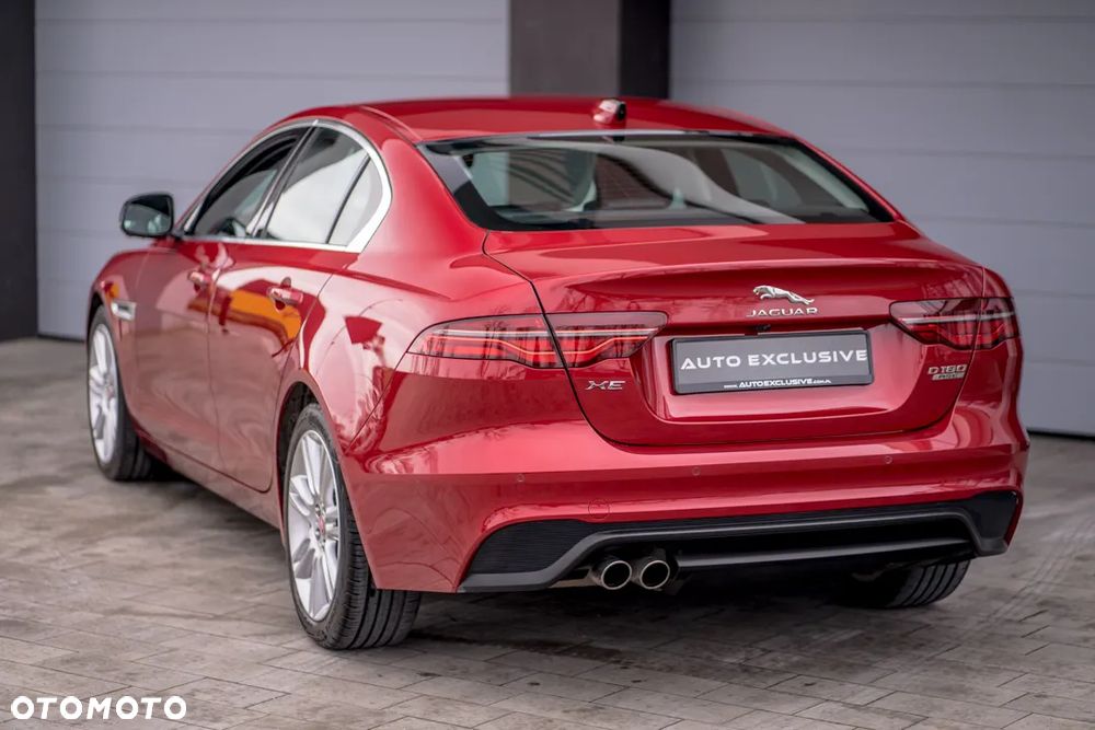 Jaguar XE 2.0 D180 HSE - 25