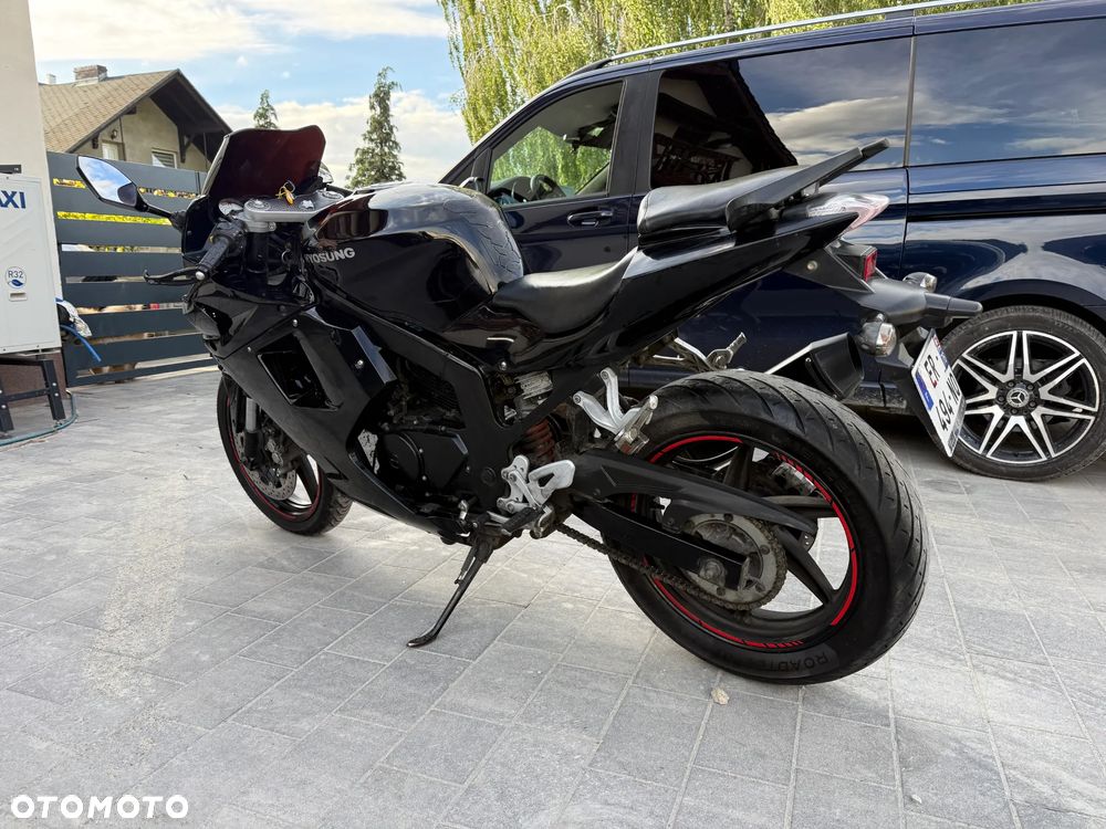 Hyosung GT - 8