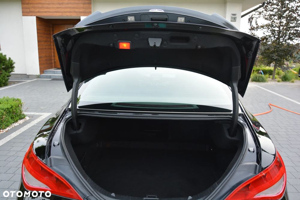Mercedes-Benz CLA 250 4Matic 7G-DCT StreetStyle - 30