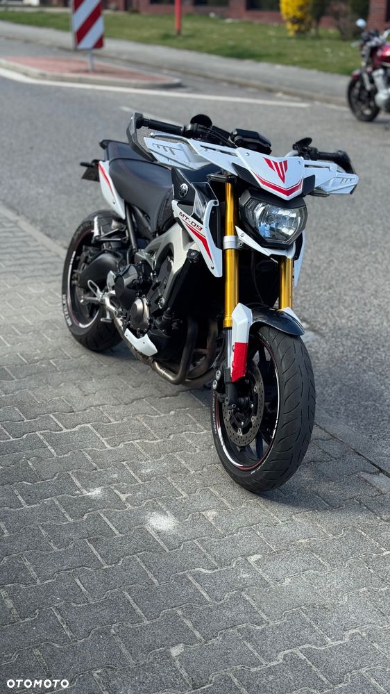 Yamaha MT - 16