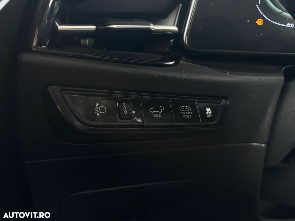 Kia Niro 1.6 GDI HEV 2WD OPF Aut. Spirit - 30