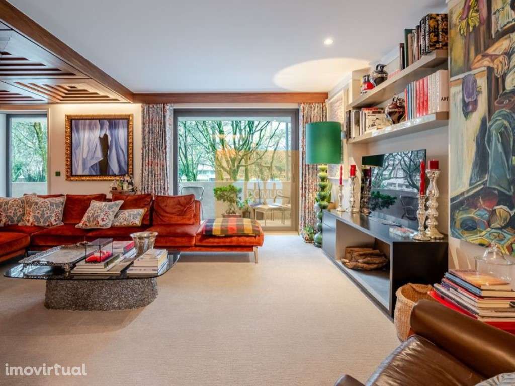 T4 de Luxo Reabilitado em 2024 | Bairro Hollywood | Boavista | Porto - Grande imagem: 2/44