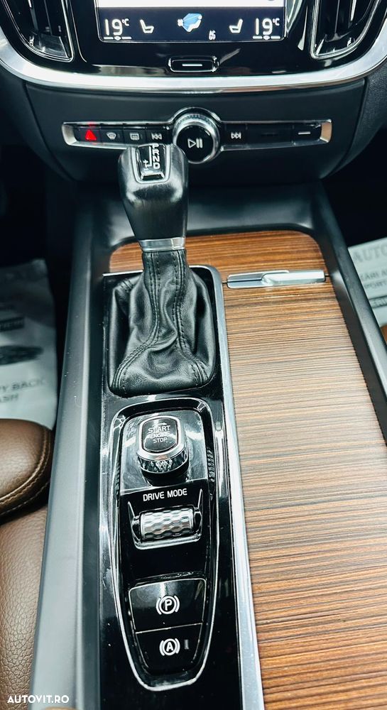 Volvo V60 D4 Geartronic Inscription - 24