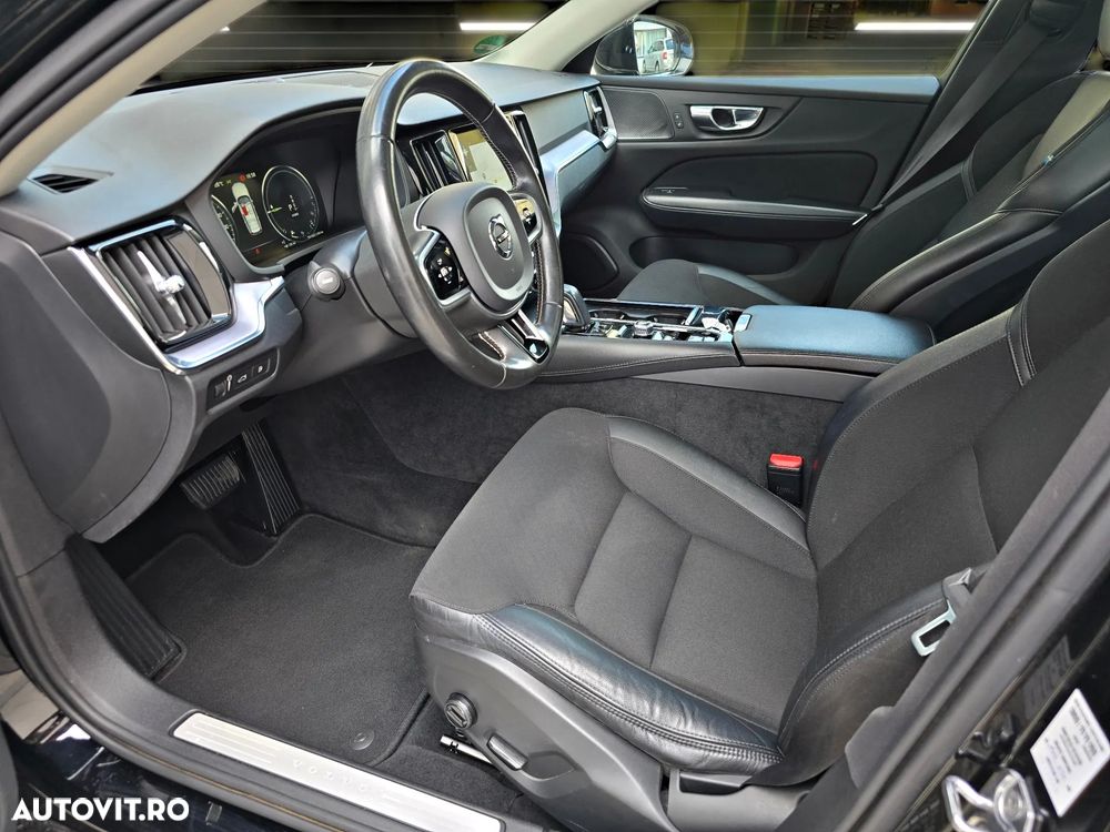 Volvo V60 T6 AWD Twin Engine Geartronic Momentum Pro - 6