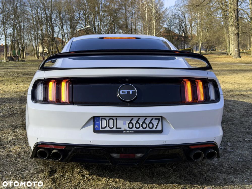 Ford Mustang 5.0 V8 GT - 8