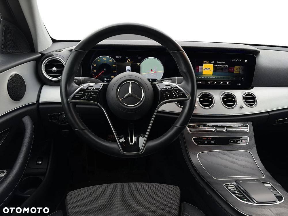 Mercedes-Benz Klasa E 220 d 4-Matic AMG - 15