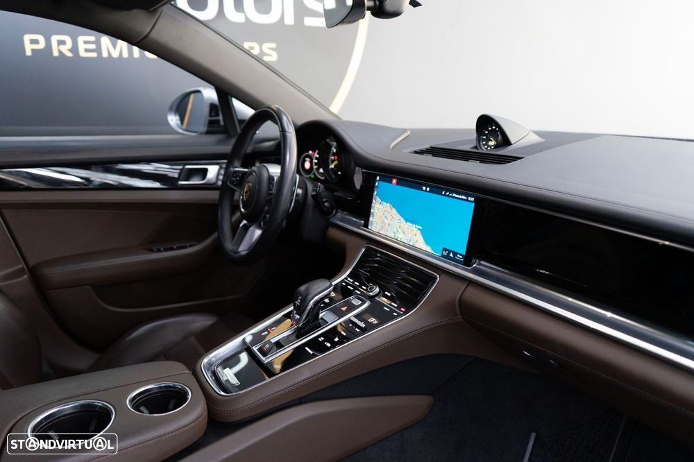 Porsche Panamera Sport Turismo 4 E-Hybrid - 46