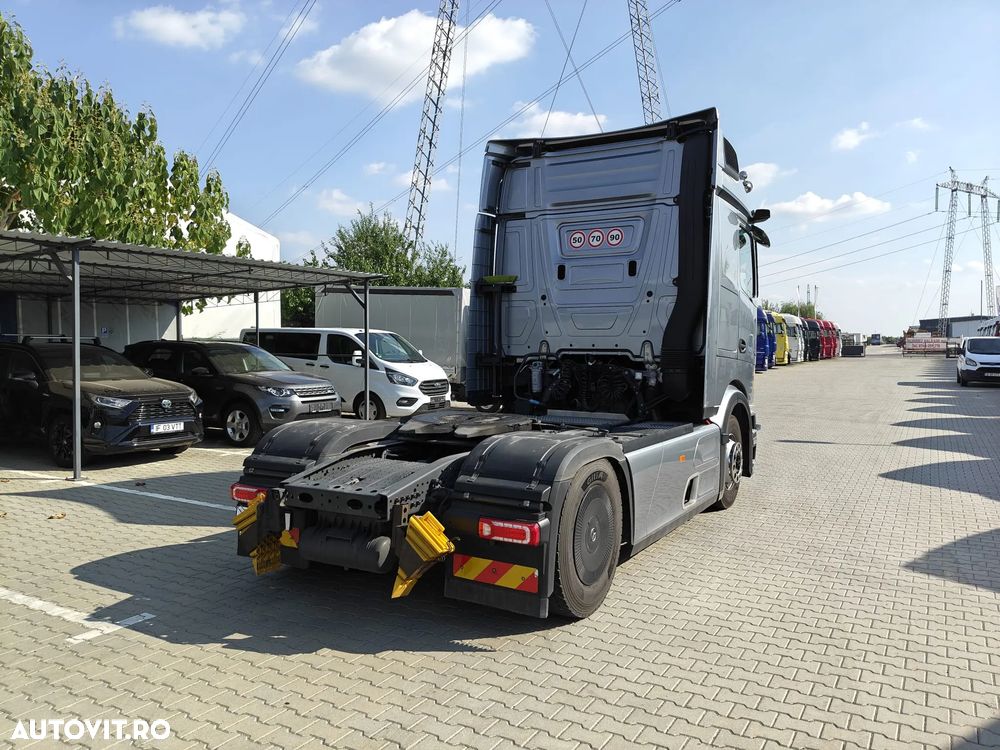 Mercedes-Benz ACTROS - 7