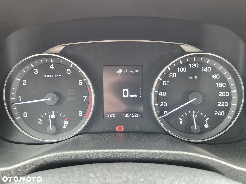 Hyundai Elantra 1.6 Comfort - 20