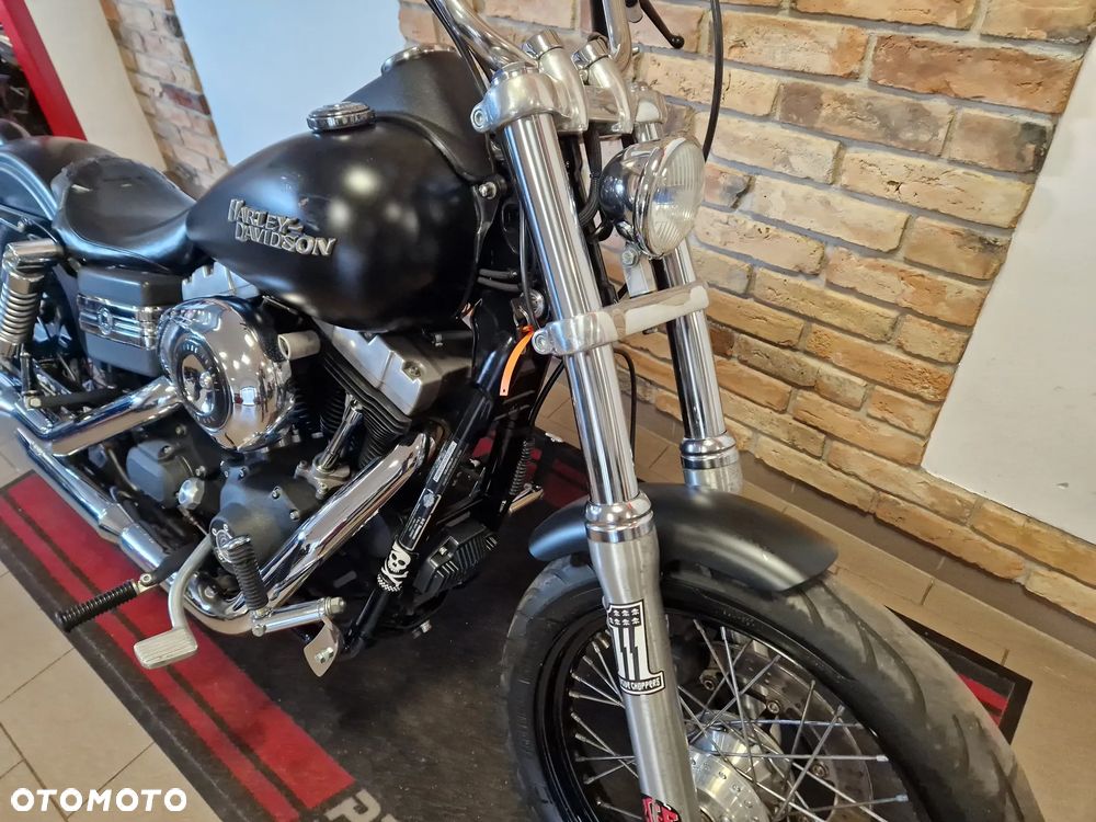 Harley-Davidson Dyna Street Bob - 21