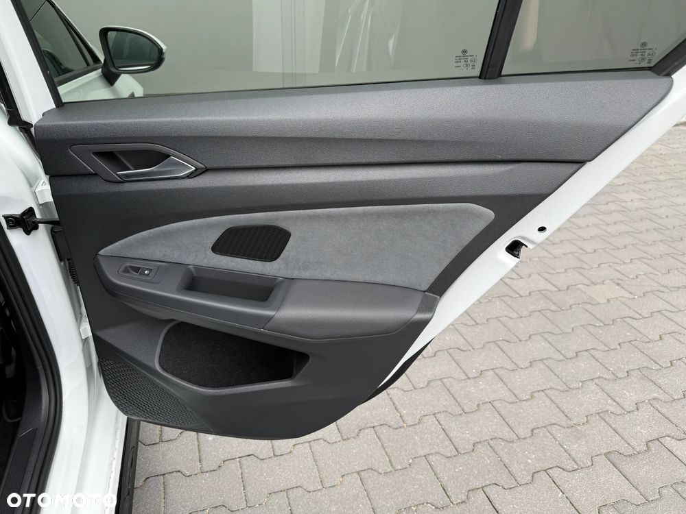 Volkswagen Golf 1.5 TSI OPF R-Line - 37