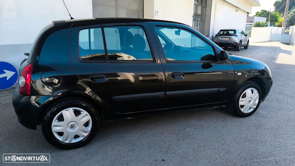 Renault Clio 1.2 16V Pack - 11