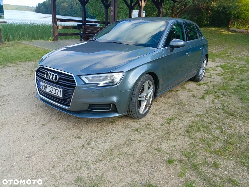 Audi A3 Sportback 1.6 TDI design - 1
