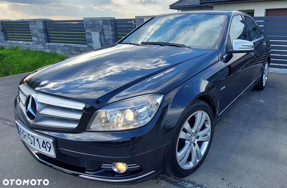 Mercedes-Benz Klasa C 200 CGI Automatik BlueEFFICIENCY Avantgarde - 14