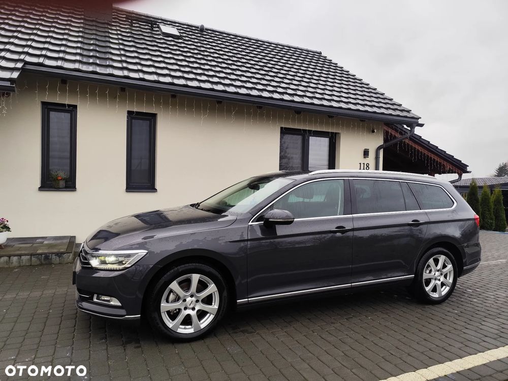 Volkswagen Passat - 1