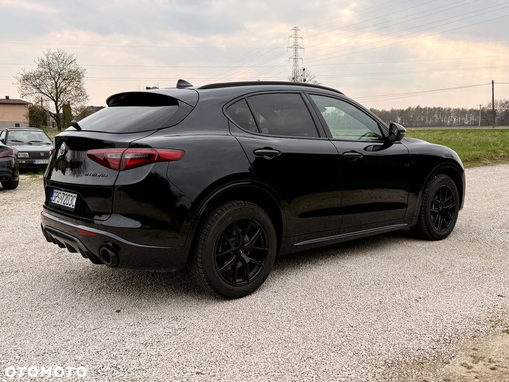 Alfa Romeo Stelvio 2.0 Turbo 16V AT8-Q4 Estrema - 10