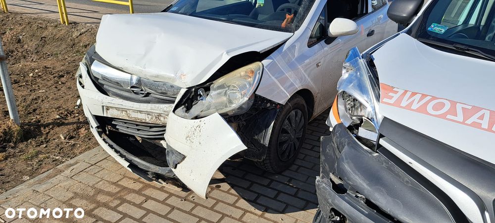 Opel Corsa 1.3 CDTI Essentia - 3