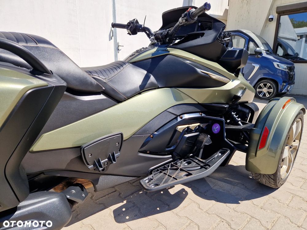 Can-Am Spyder - 31