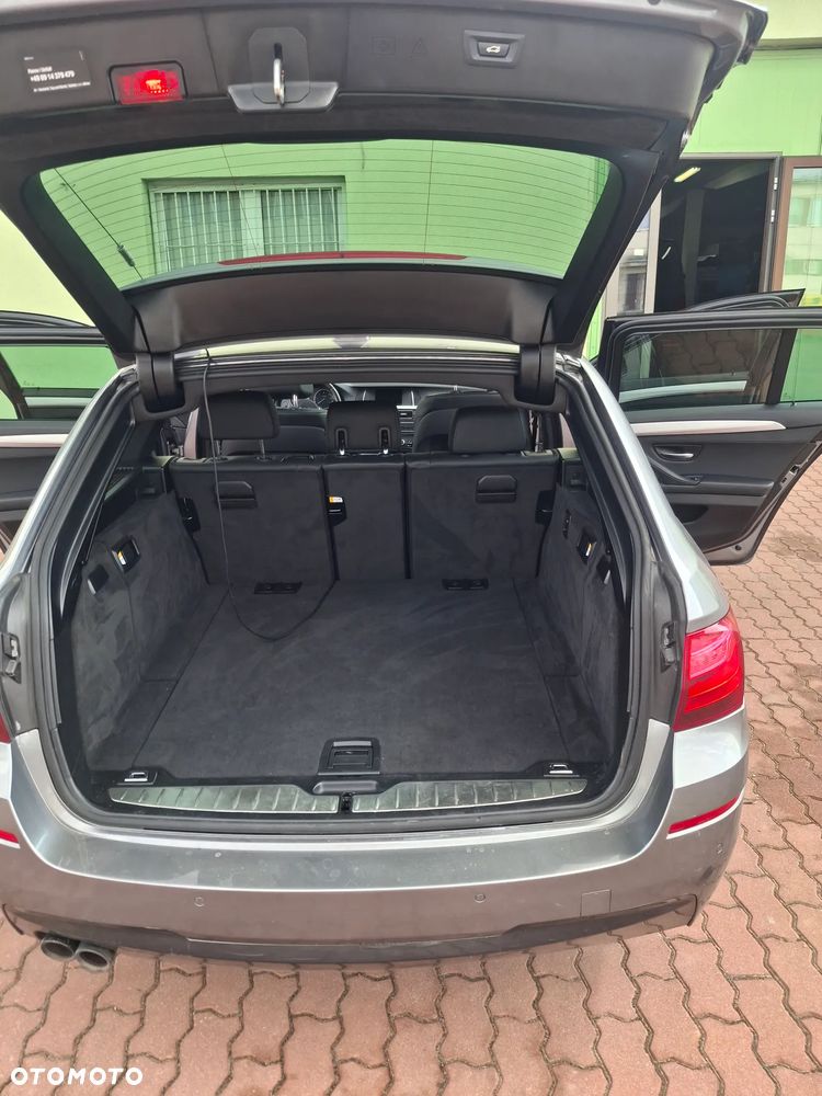 BMW Seria 5 530d xDrive - 12